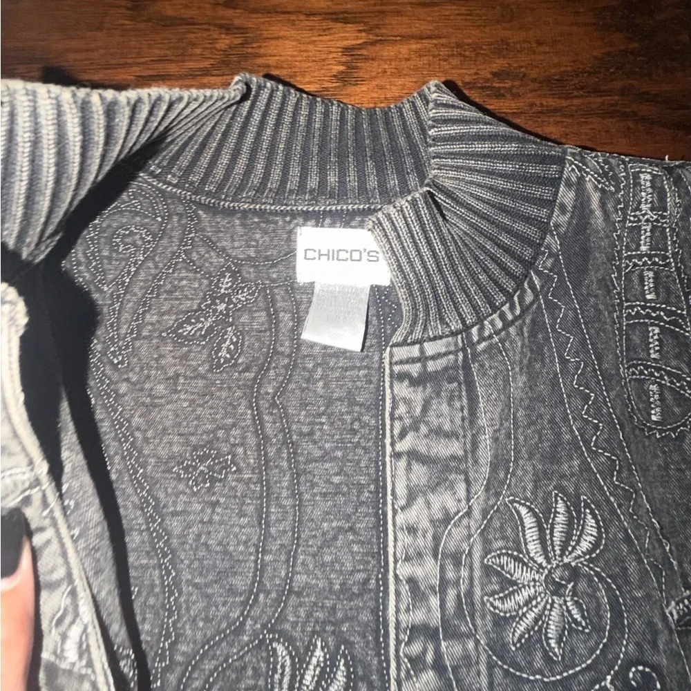 Women's Chicos Olive Quilted Bomber Jacket​​​ - Picture 4 of 5